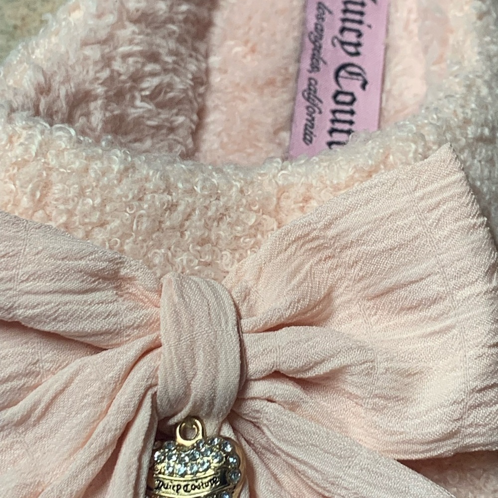 Juicy Couture Slippers - Picture 6 of 8